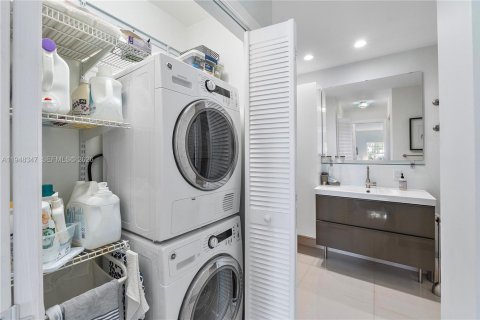 Снять в аренду кондоминиум в Форт-Лодердейл, Флорида 2 спальни, 111.48м2, № 2004365 - фото 13