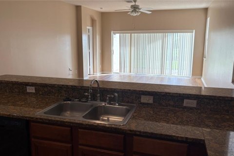 House in Tampa, Florida 4 bedrooms, 200.2 sq.m. № 1787836 - photo 6