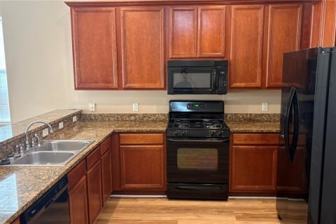 House in Tampa, Florida 4 bedrooms, 200.2 sq.m. № 1787836 - photo 5