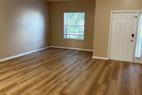 House in Tampa, Florida 4 bedrooms, 200.2 sq.m. № 1787836 - photo 3