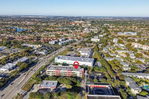 Купить коммерческую недвижимость в Хайалиа, Флорида № 2063215 - фото 19