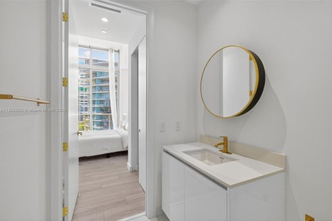 Condo in Miami, Florida, 2 bedrooms  № 1953521 - photo 20