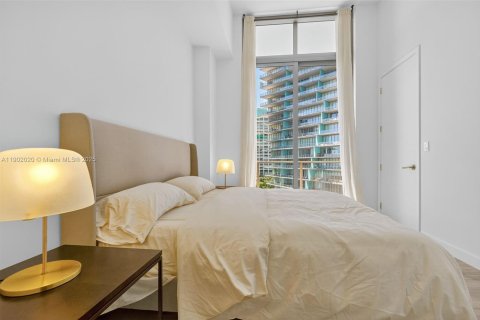 Condo in Miami, Florida, 2 bedrooms  № 1953521 - photo 11
