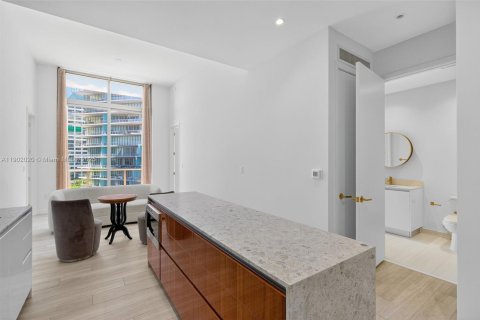 Condo in Miami, Florida, 2 bedrooms  № 1953521 - photo 6
