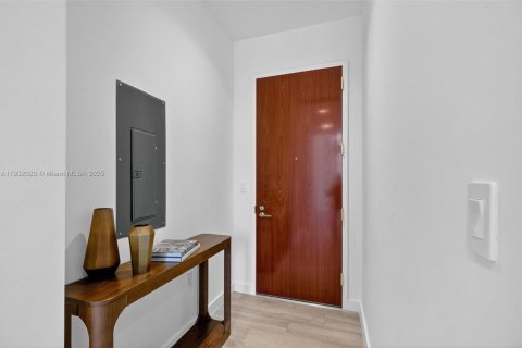 Condo in Miami, Florida, 2 bedrooms  № 1953521 - photo 22