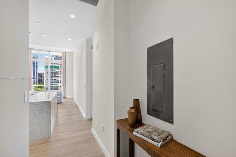 Condo in Miami, Florida, 2 bedrooms  № 1953521 - photo 5