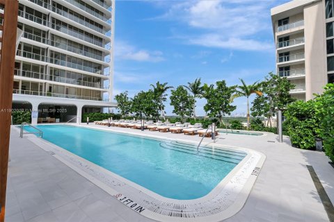 Condo in Miami, Florida, 2 bedrooms  № 1953521 - photo 30