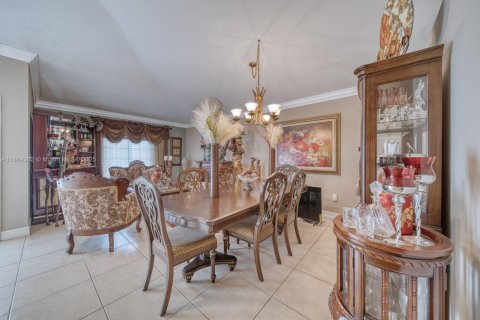 House in Miami, Florida 3 bedrooms, 142.98 sq.m. № 1892554 - photo 8