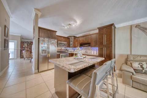 House in Miami, Florida 3 bedrooms, 142.98 sq.m. № 1892554 - photo 10