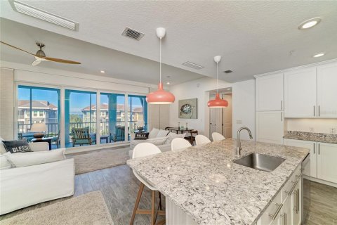 Condo in Bradenton, Florida, 2 bedrooms № 2396273 - photo 26
