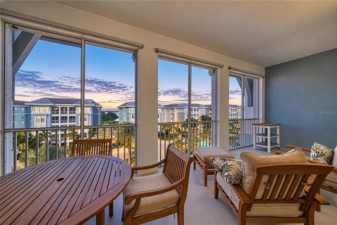 Condo in Bradenton, Florida, 2 bedrooms № 2396273 - photo 3