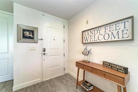 Condo in Bradenton, Florida, 2 bedrooms № 2396273 - photo 10