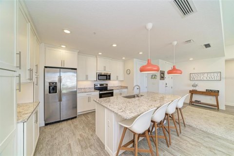 Condo in Bradenton, Florida, 2 bedrooms № 2396273 - photo 21