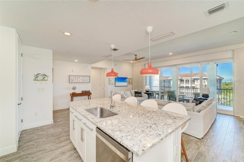 Condo in Bradenton, Florida, 2 bedrooms № 2396273 - photo 23