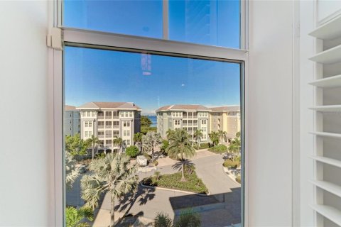 Condo in Bradenton, Florida, 2 bedrooms № 2396273 - photo 29