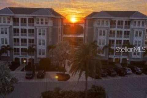 Condo in Bradenton, Florida, 2 bedrooms № 2396273 - photo 5