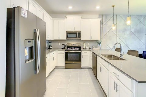 Condominio en alquiler en Davenport, Florida, 3 dormitorios, 166.11 m2 № 1908484 - foto 5