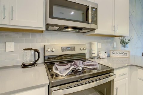 Condominio en alquiler en Davenport, Florida, 3 dormitorios, 166.11 m2 № 1908484 - foto 9