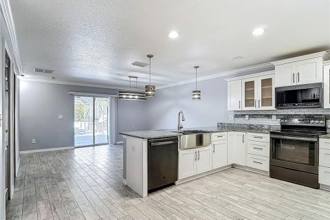 Купить виллу или дом в Одесса, Флорида 7 комнат, 181.16м2, № 2142358 - фото 3