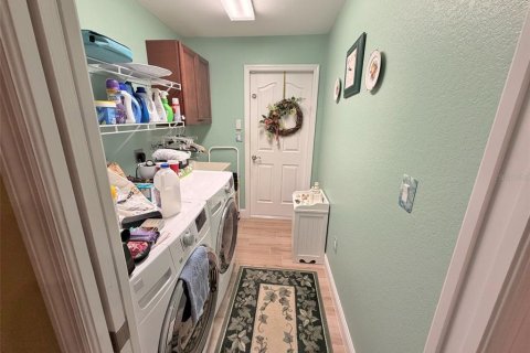 House in North Port, Florida 3 bedrooms, 153.1 sq.m. № 2393823 - photo 14