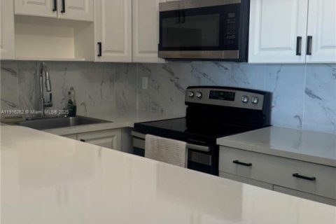 Copropriété à louer à Lauderhill, Floride: 1 chambre, 72.74 m2 № 1971067 - photo 7