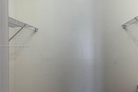 Copropriété à louer à Lauderhill, Floride: 1 chambre, 72.74 m2 № 1971067 - photo 10