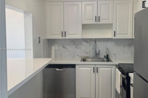 Copropriété à louer à Lauderhill, Floride: 1 chambre, 72.74 m2 № 1971067 - photo 5