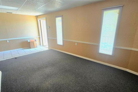 Commercial property in Venice, Florida 65.03 sq.m. № 2214877 - photo 9