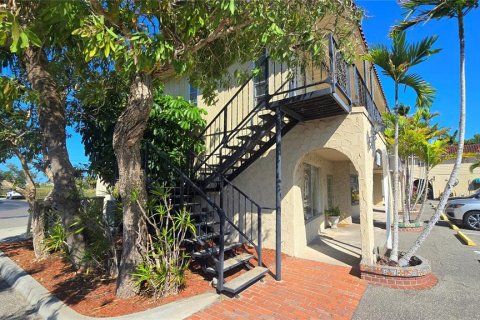 Commercial property in Venice, Florida 65.03 sq.m. № 2214877 - photo 5