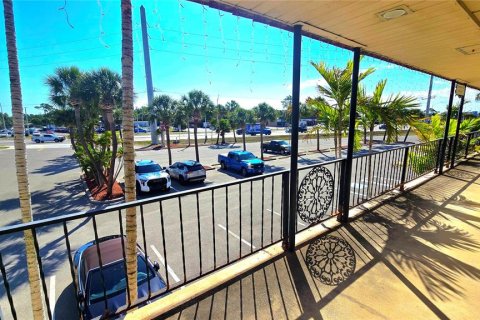 Commercial property in Venice, Florida 65.03 sq.m. № 2214877 - photo 7