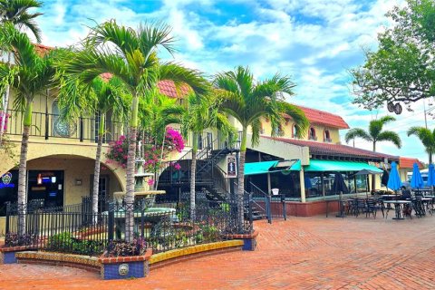 Commercial property in Venice, Florida 65.03 sq.m. № 2214877