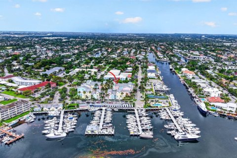 Townhouse in Lighthouse Point, Florida 3 bedrooms, 173.82 sq.m. № 2246595 - photo 4