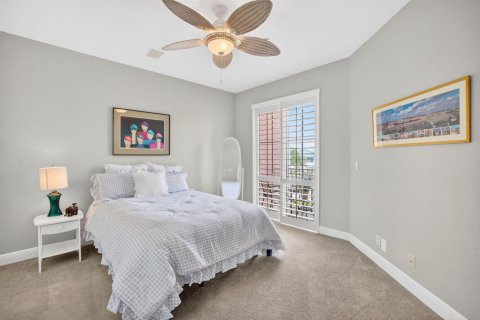 Townhouse in Lighthouse Point, Florida 3 bedrooms, 173.82 sq.m. № 2246595 - photo 22