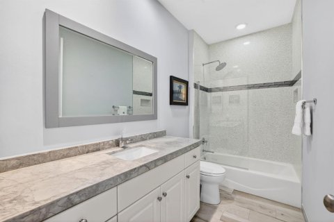 Townhouse in Lighthouse Point, Florida 3 bedrooms, 173.82 sq.m. № 2246595 - photo 27