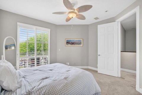 Townhouse in Lighthouse Point, Florida 3 bedrooms, 173.82 sq.m. № 2246595 - photo 23