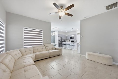 Casa en venta en Davenport, Florida, 4 dormitorios, 148.64 m2 № 2210146 - foto 17