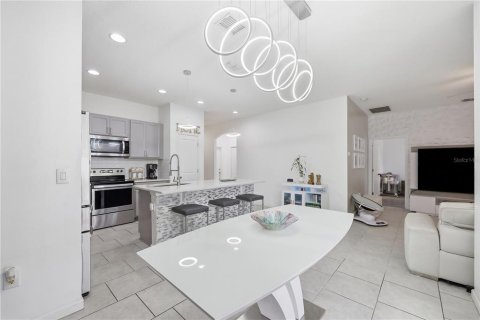 Casa en venta en Davenport, Florida, 4 dormitorios, 148.64 m2 № 2210146 - foto 13