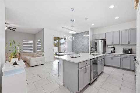 Casa en venta en Davenport, Florida, 4 dormitorios, 148.64 m2 № 2210146 - foto 8
