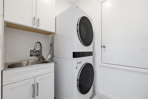 Casa en venta en Davenport, Florida, 4 dormitorios, 148.64 m2 № 2210146 - foto 27