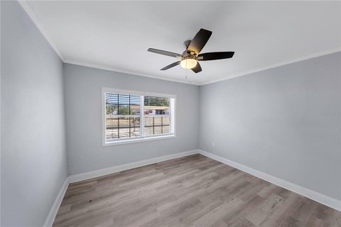 House in Largo, Florida 5 bedrooms, 128.39 sq.m. № 1774980 - photo 11