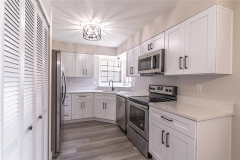 Casa en venta en Kissimmee, Florida, 3 dormitorios, 158.4 m2 № 1899365 - foto 7