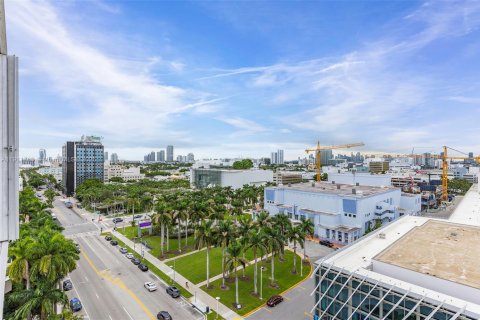 Condominio en alquiler en Miami Beach, Florida, 2 dormitorios, 89.19 m2 № 2013695 - foto 22