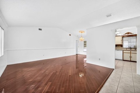 Villa ou maison à vendre à Palm Bay, Floride: 3 chambres, 146.04 m2 № 2430553 - photo 6
