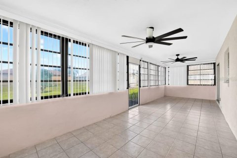 Villa ou maison à vendre à Palm Bay, Floride: 3 chambres, 146.04 m2 № 2430553 - photo 28