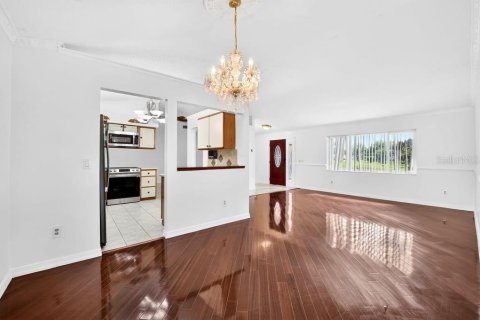Villa ou maison à vendre à Palm Bay, Floride: 3 chambres, 146.04 m2 № 2430553 - photo 9