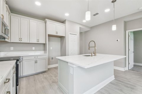 Villa ou maison à vendre à Wesley Chapel, Floride: 4 chambres, 212.93 m2 № 1736280 - photo 11