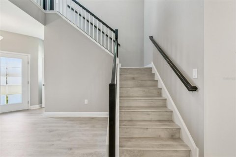 Купить виллу или дом в Уэсли-Чепел, Флорида 8 комнат, 212.93м2, № 1736280 - фото 19