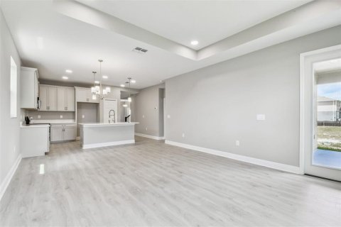 Купить виллу или дом в Уэсли-Чепел, Флорида 8 комнат, 212.93м2, № 1736280 - фото 12
