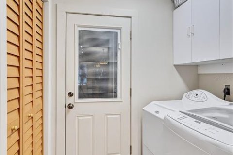 Купить виллу или дом в Нокомис, Флорида 9 комнат, 185.25м2, № 1773217 - фото 23