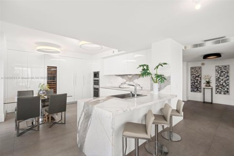 Copropriété à vendre à Sunny Isles Beach, Floride: 4 chambres, 301.75 m2 № 1958337 - photo 10